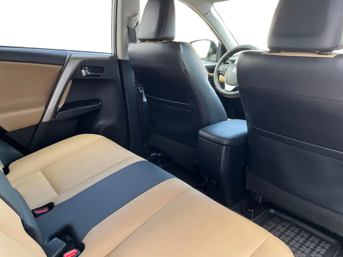 TOYOTA RAV4