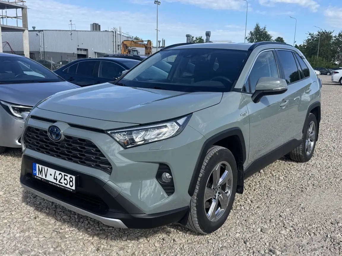 TOYOTA RAV4