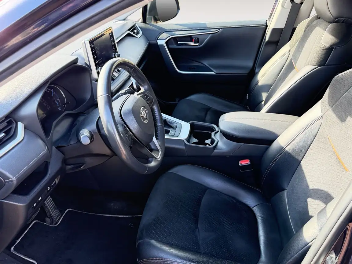 TOYOTA RAV4