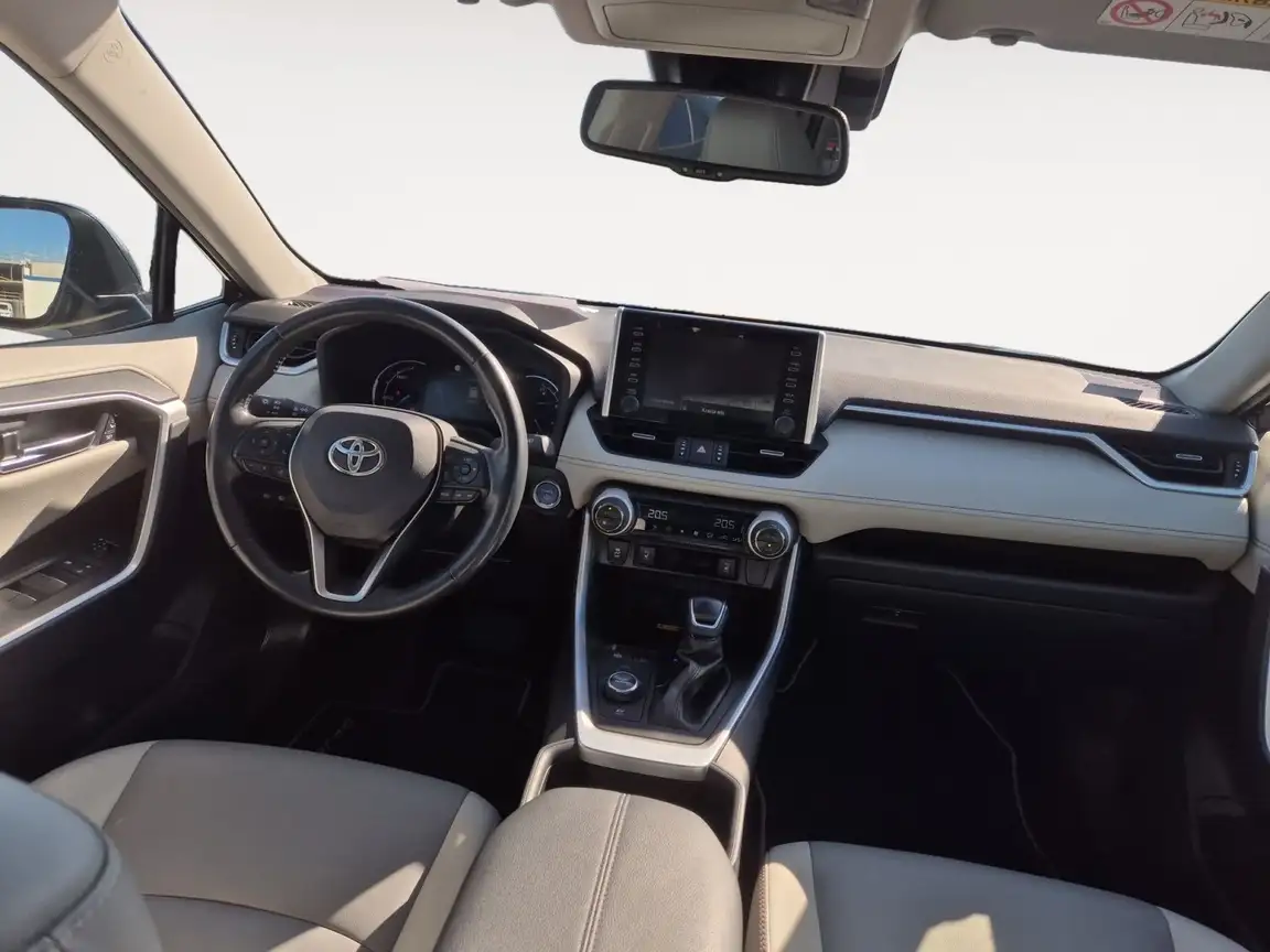 TOYOTA RAV4