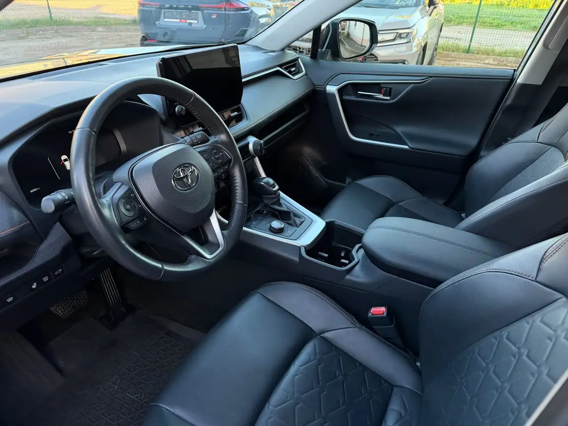 TOYOTA RAV4