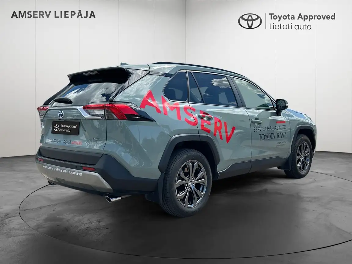 TOYOTA RAV4