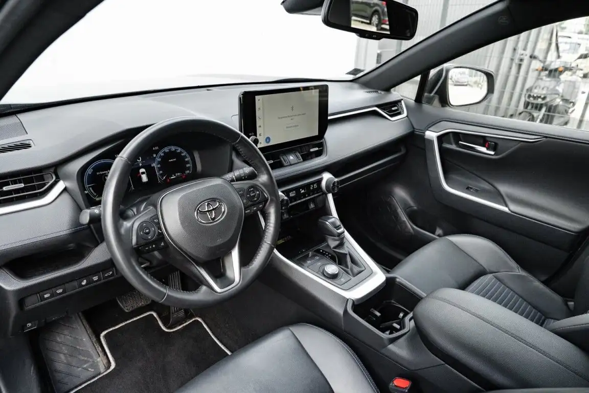 TOYOTA RAV4