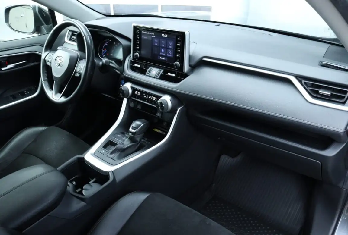 TOYOTA RAV4