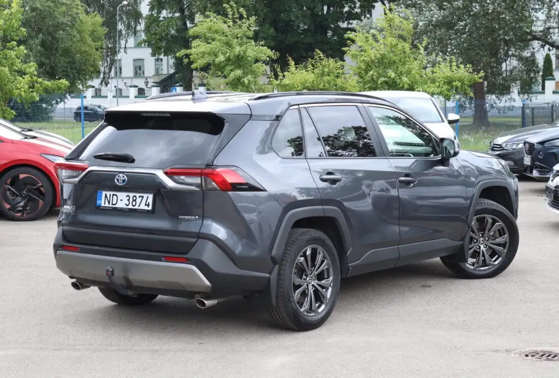 TOYOTA RAV4