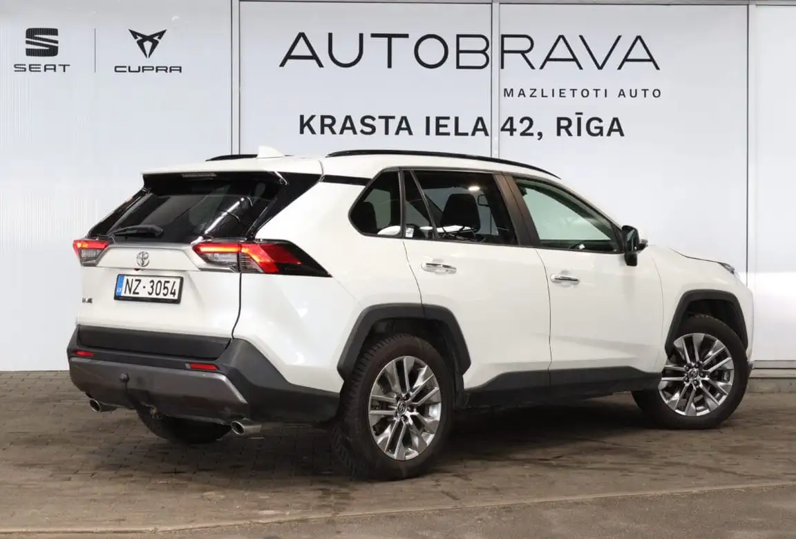 TOYOTA RAV4