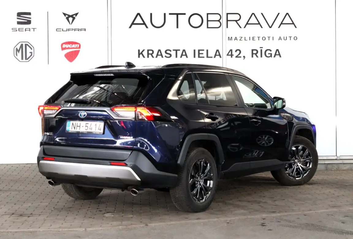 TOYOTA RAV4