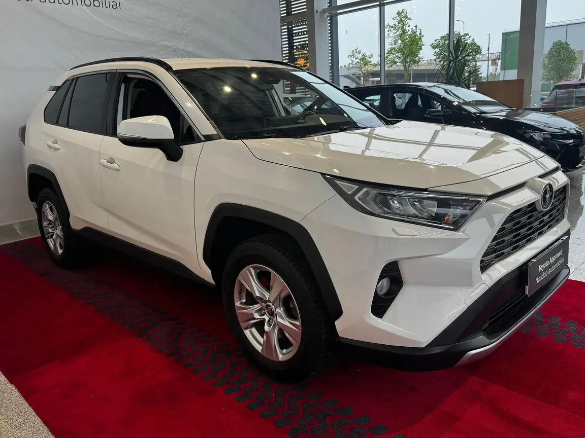 TOYOTA RAV4