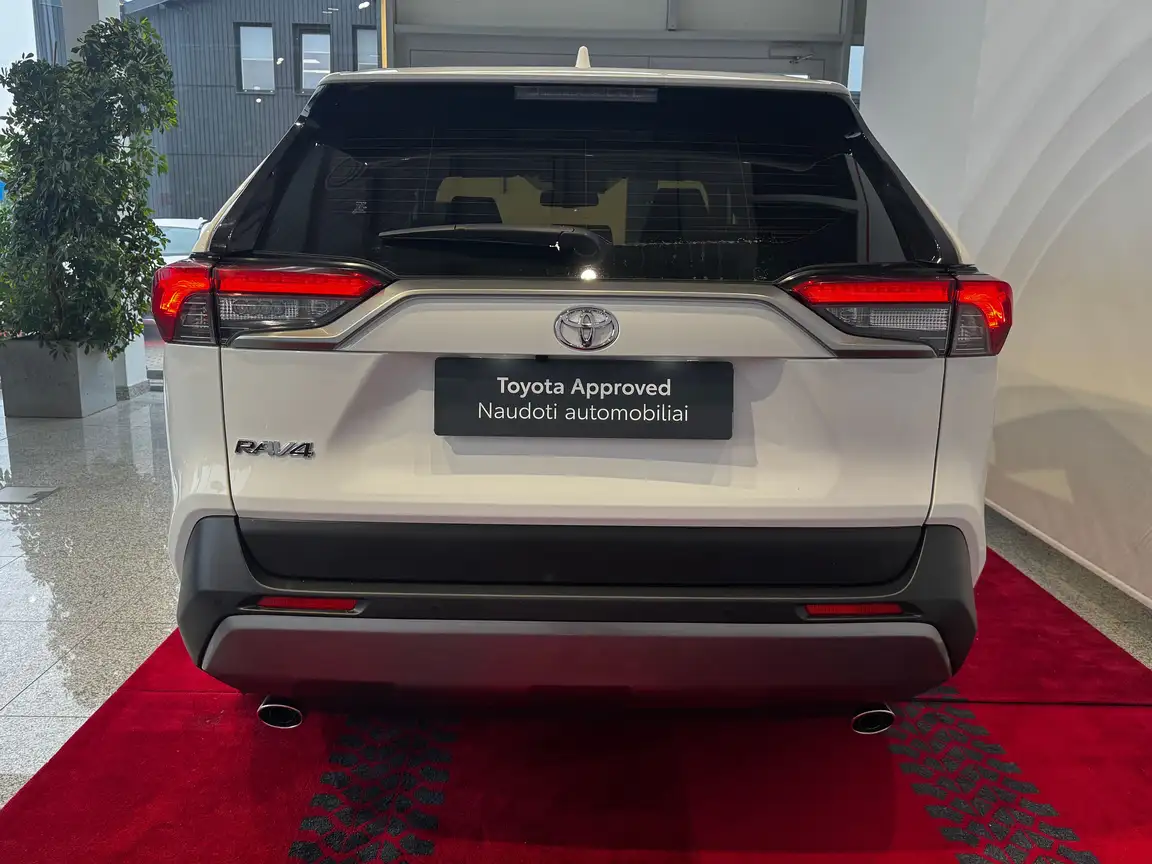 TOYOTA RAV4