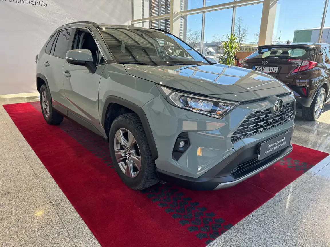 TOYOTA RAV4