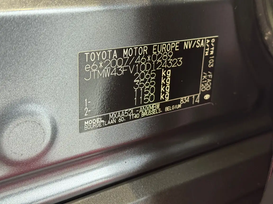 TOYOTA RAV4