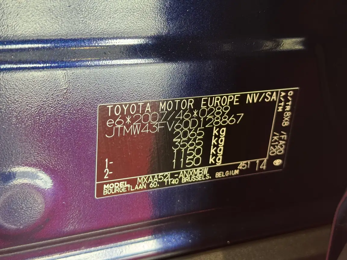 TOYOTA RAV4