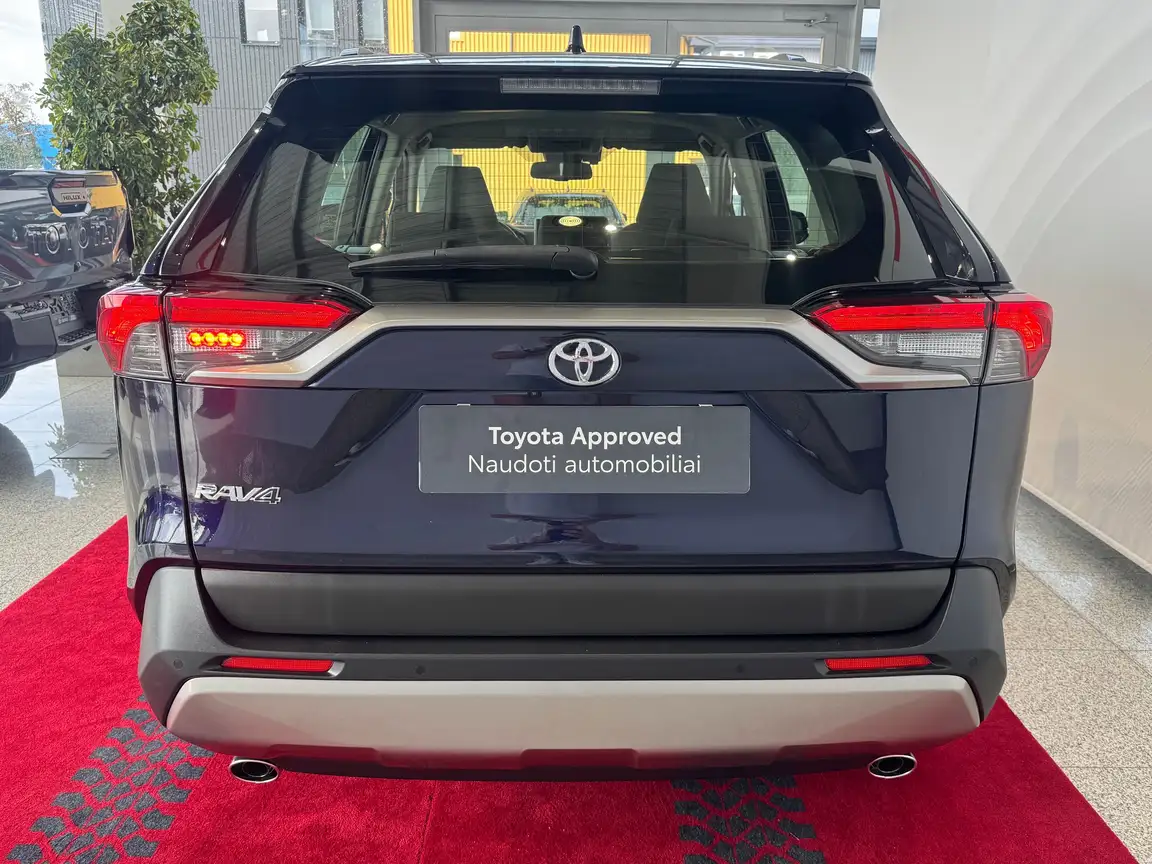 TOYOTA RAV4