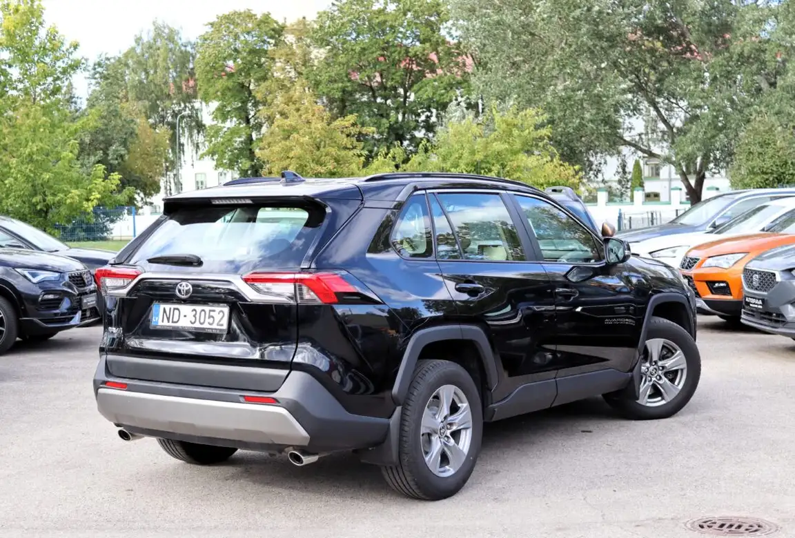 TOYOTA RAV4