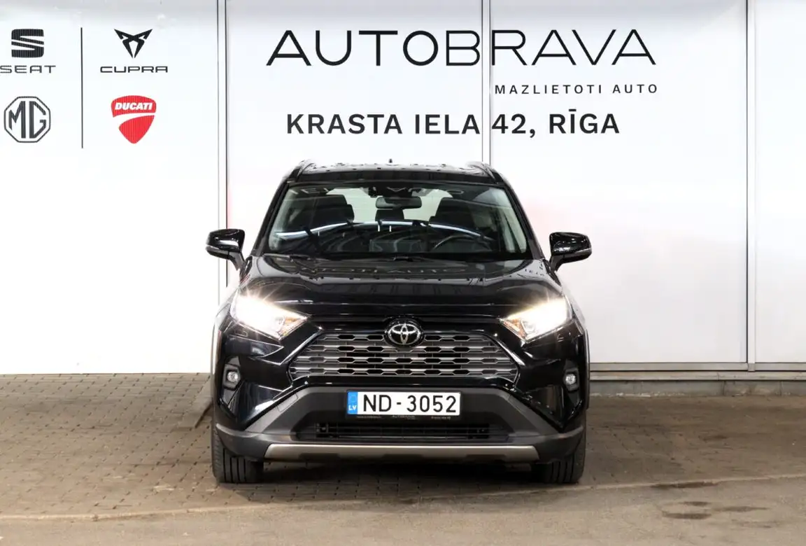 TOYOTA RAV4