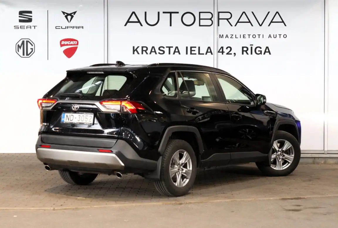 TOYOTA RAV4