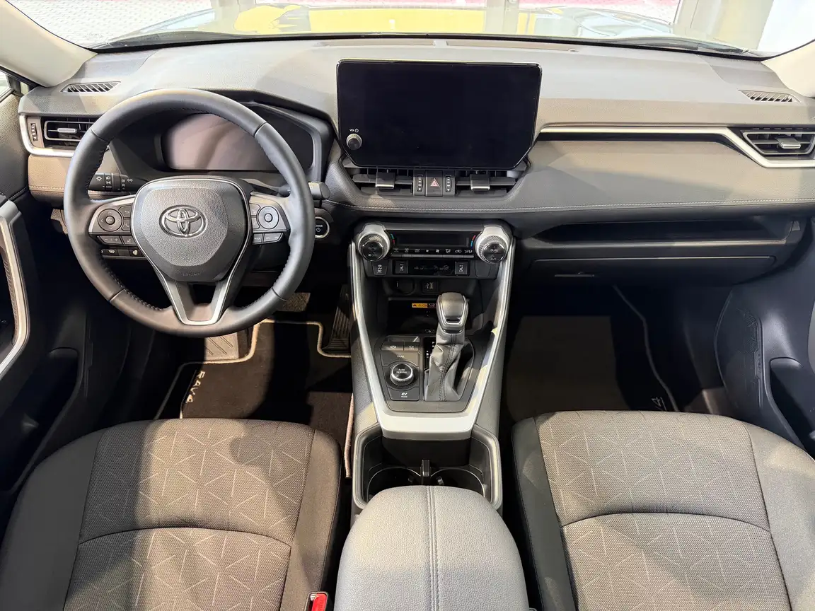 TOYOTA RAV4