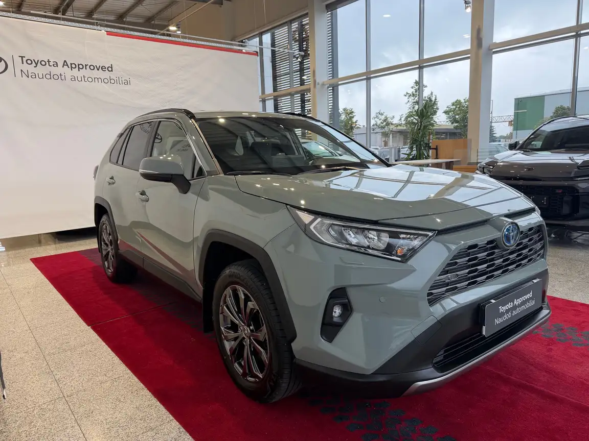TOYOTA RAV4