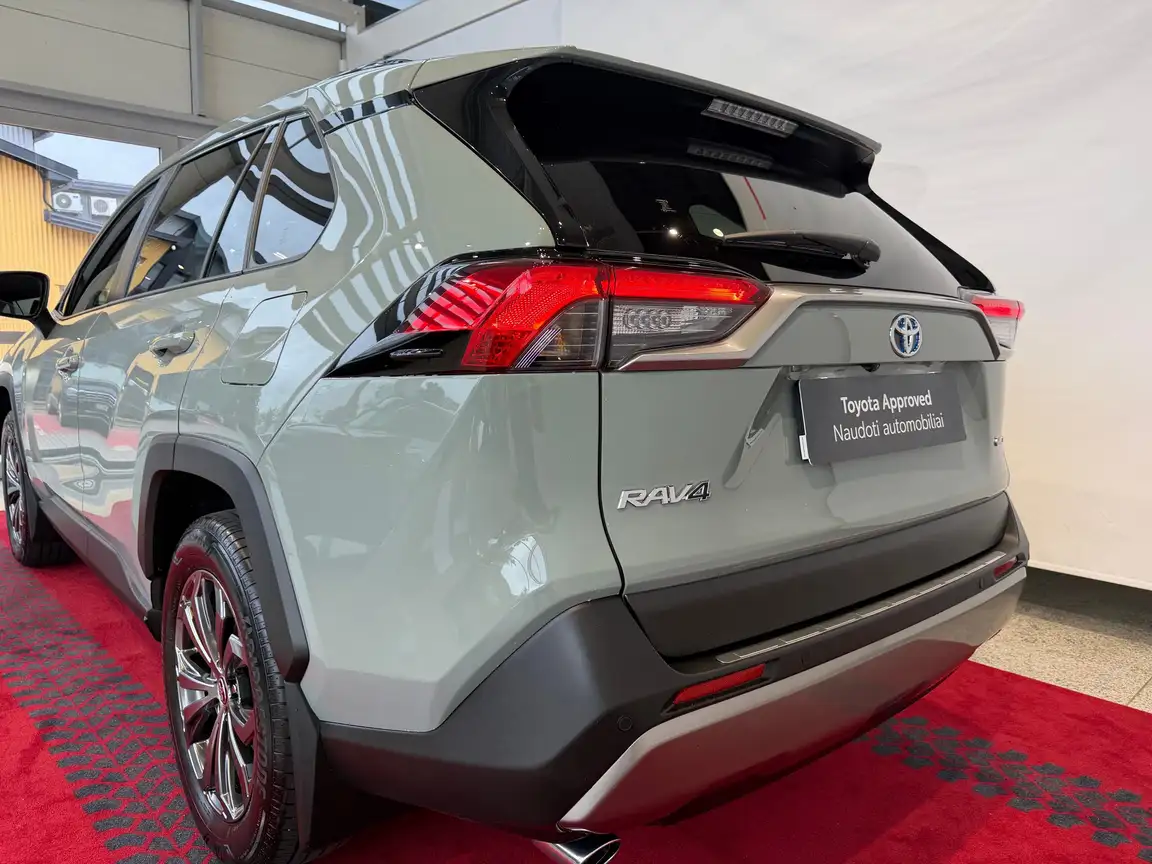 TOYOTA RAV4