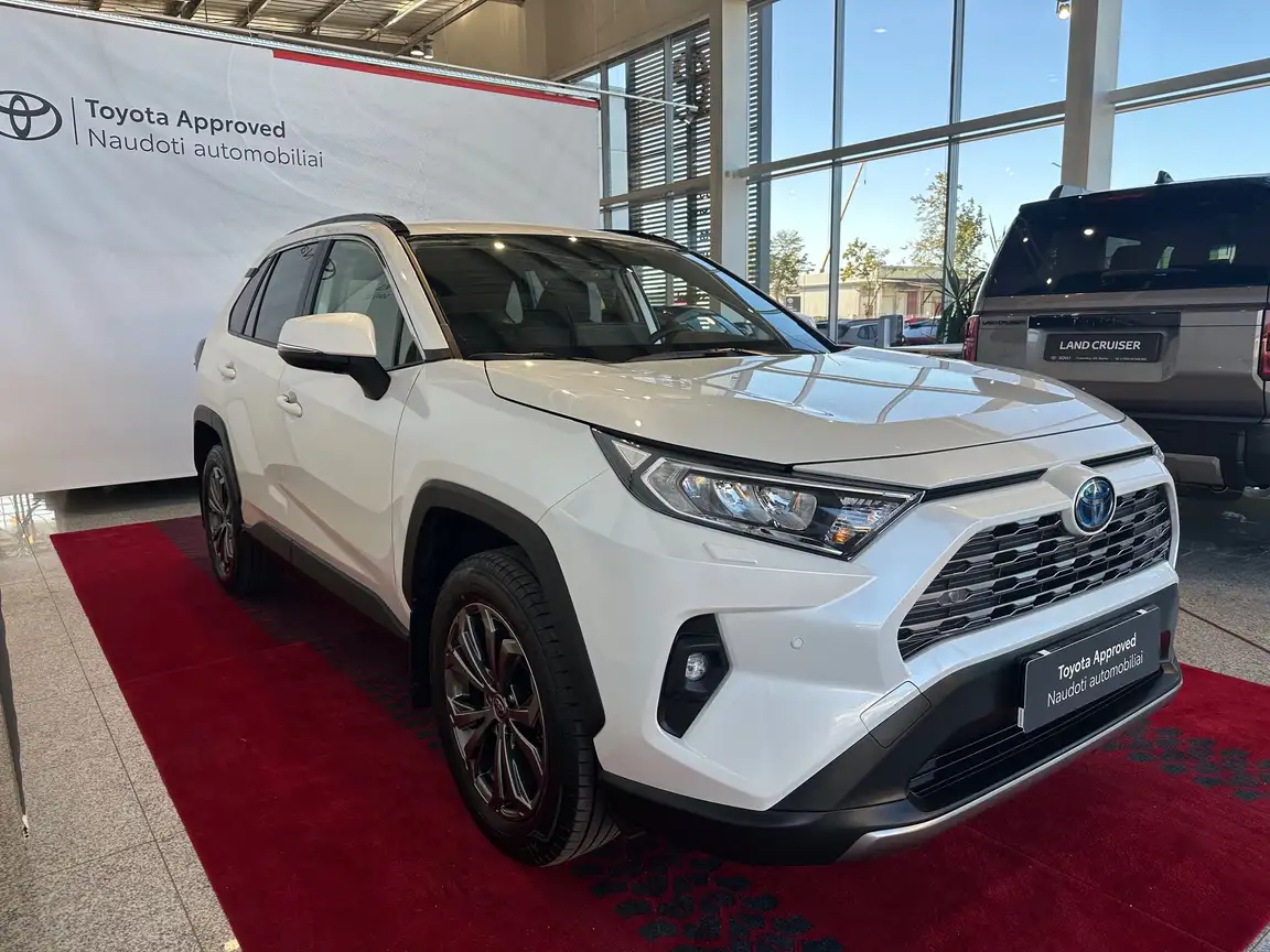 TOYOTA RAV4