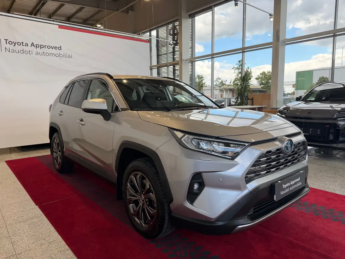 TOYOTA RAV4