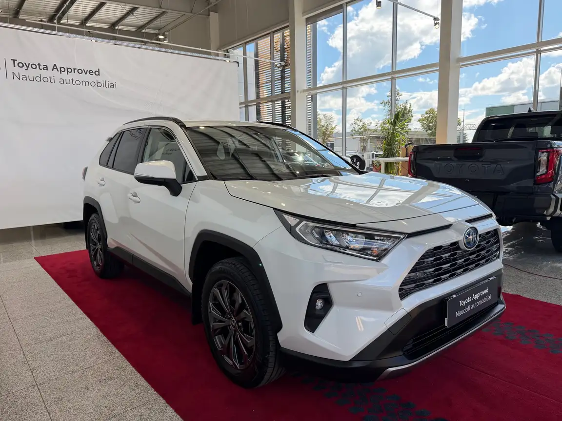 TOYOTA RAV4