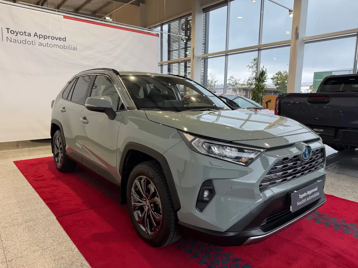 TOYOTA RAV4