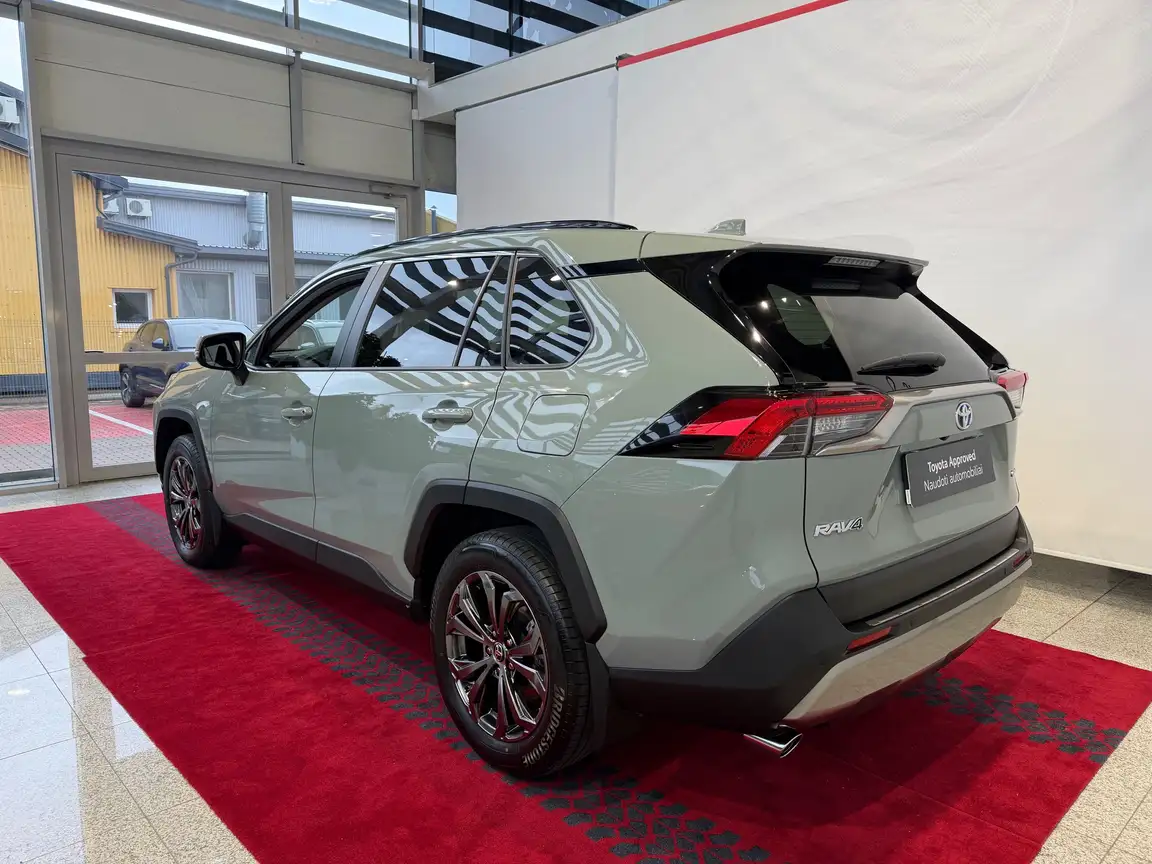 TOYOTA RAV4