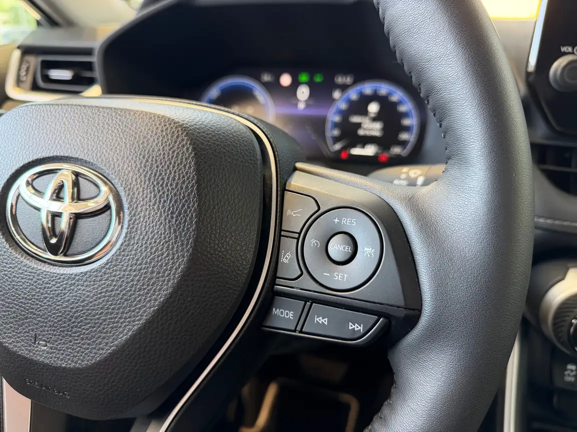TOYOTA RAV4