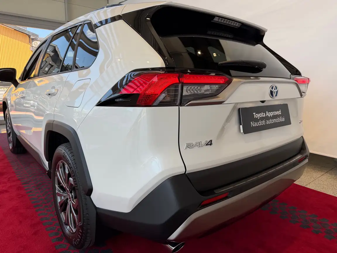 TOYOTA RAV4