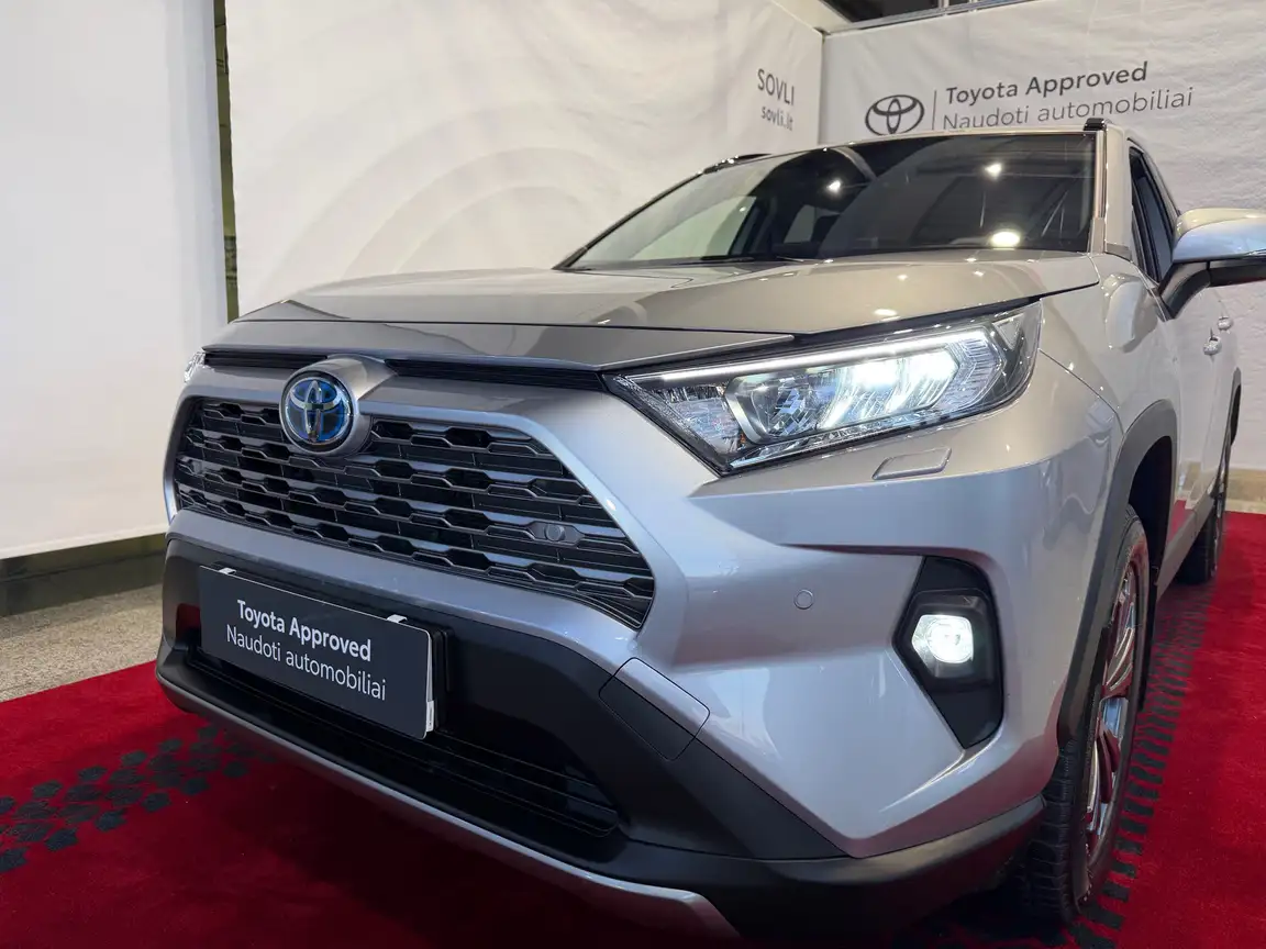 TOYOTA RAV4