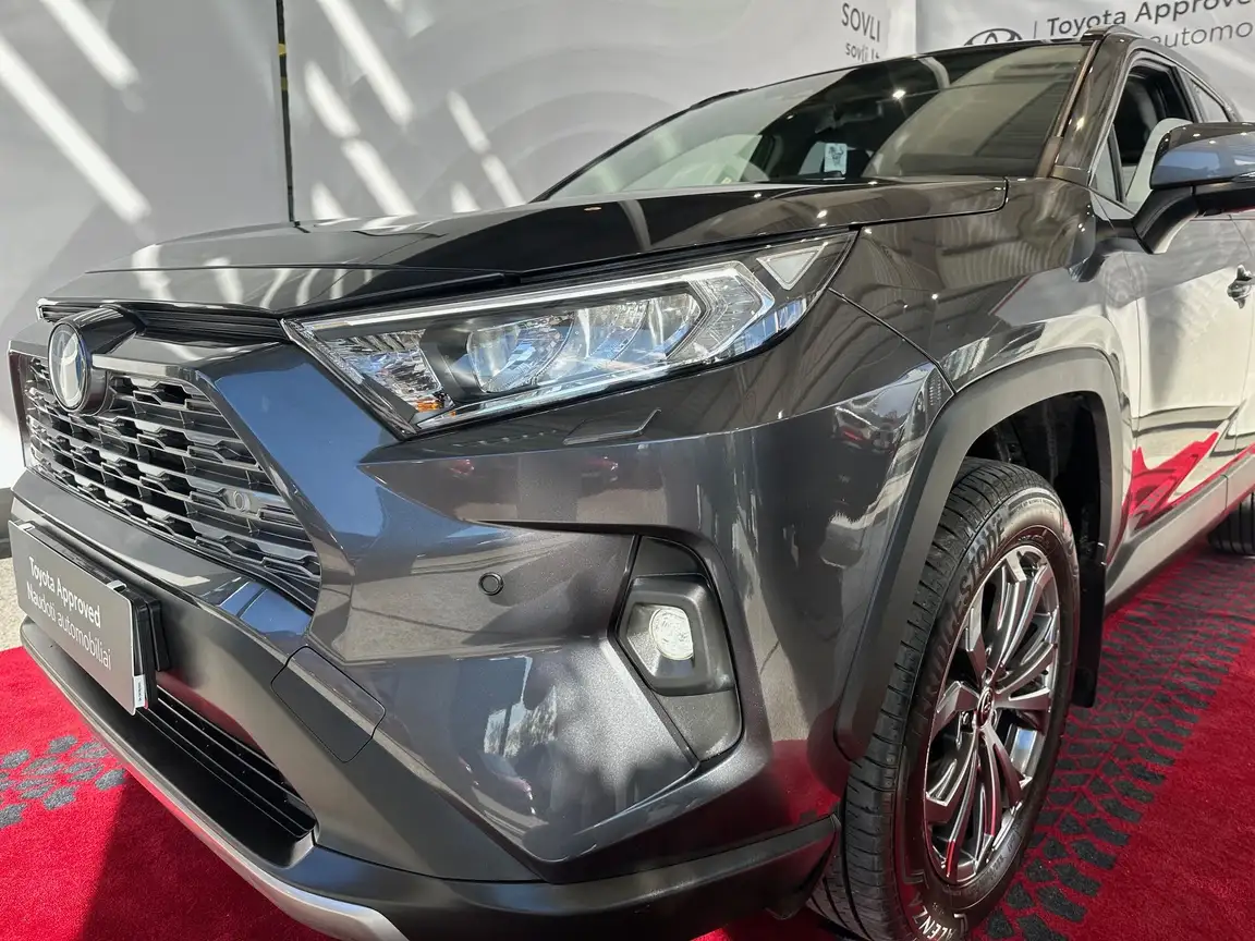 TOYOTA RAV4