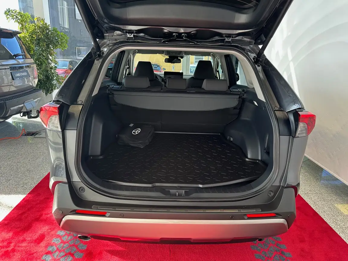 TOYOTA RAV4