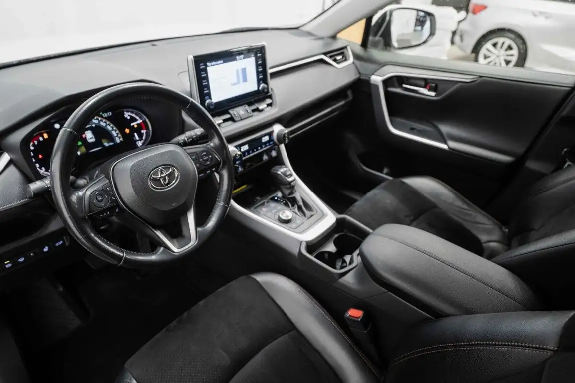 TOYOTA RAV4