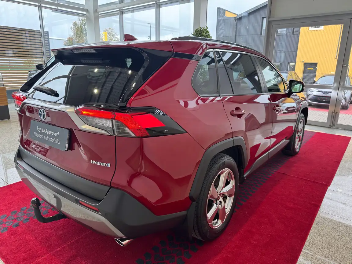 TOYOTA RAV4