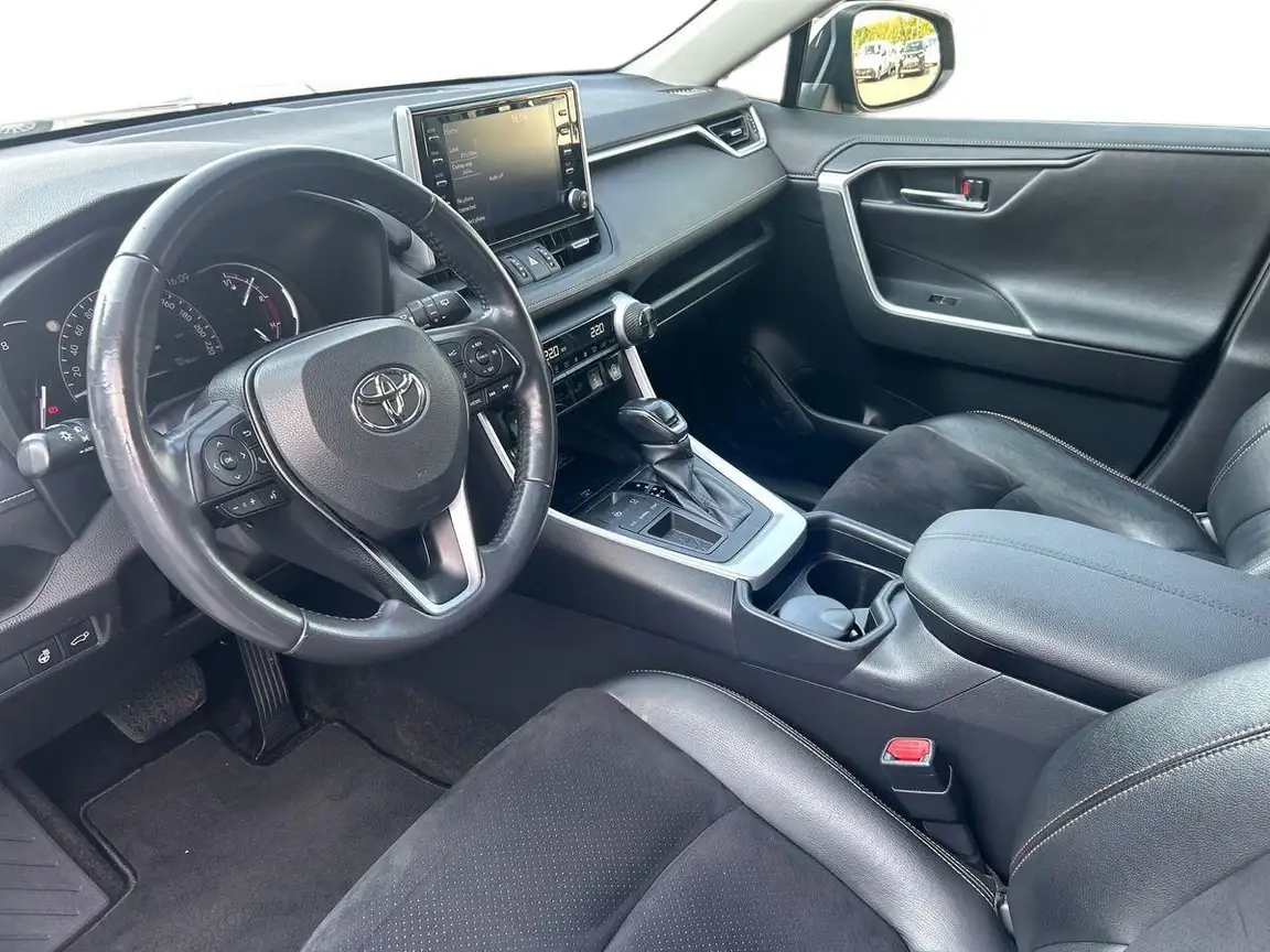 TOYOTA RAV4