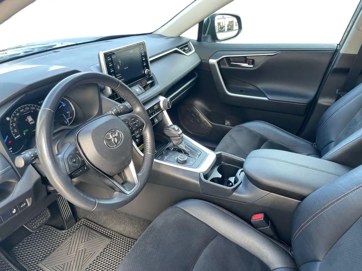 TOYOTA RAV4