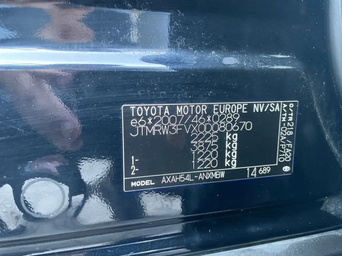TOYOTA RAV4