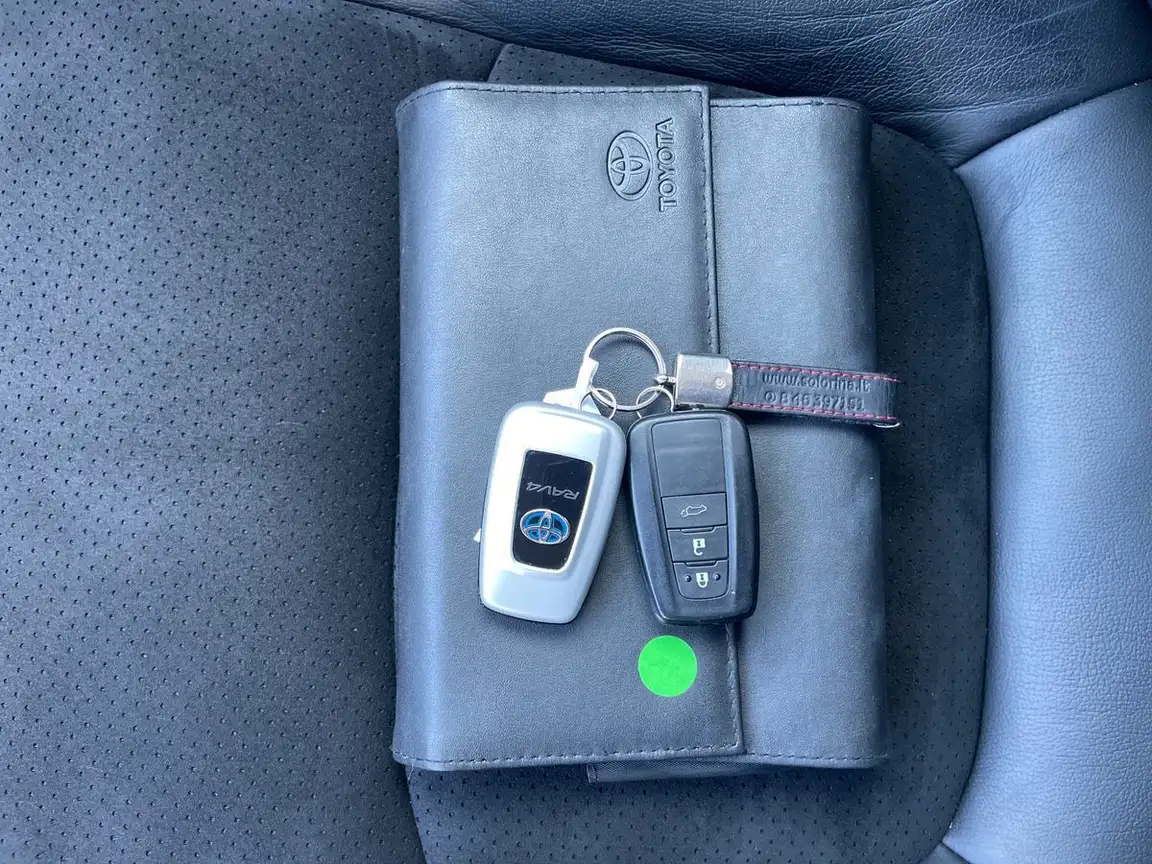 TOYOTA RAV4