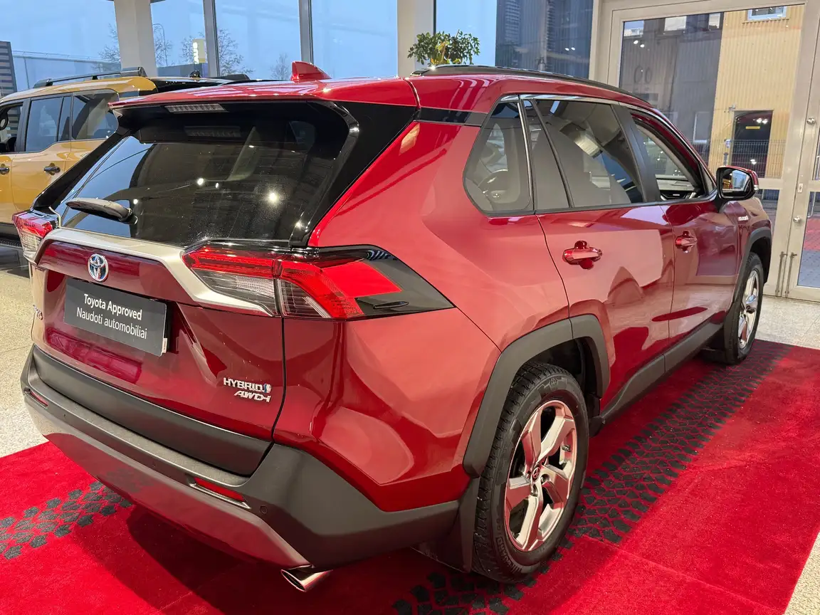 TOYOTA RAV4
