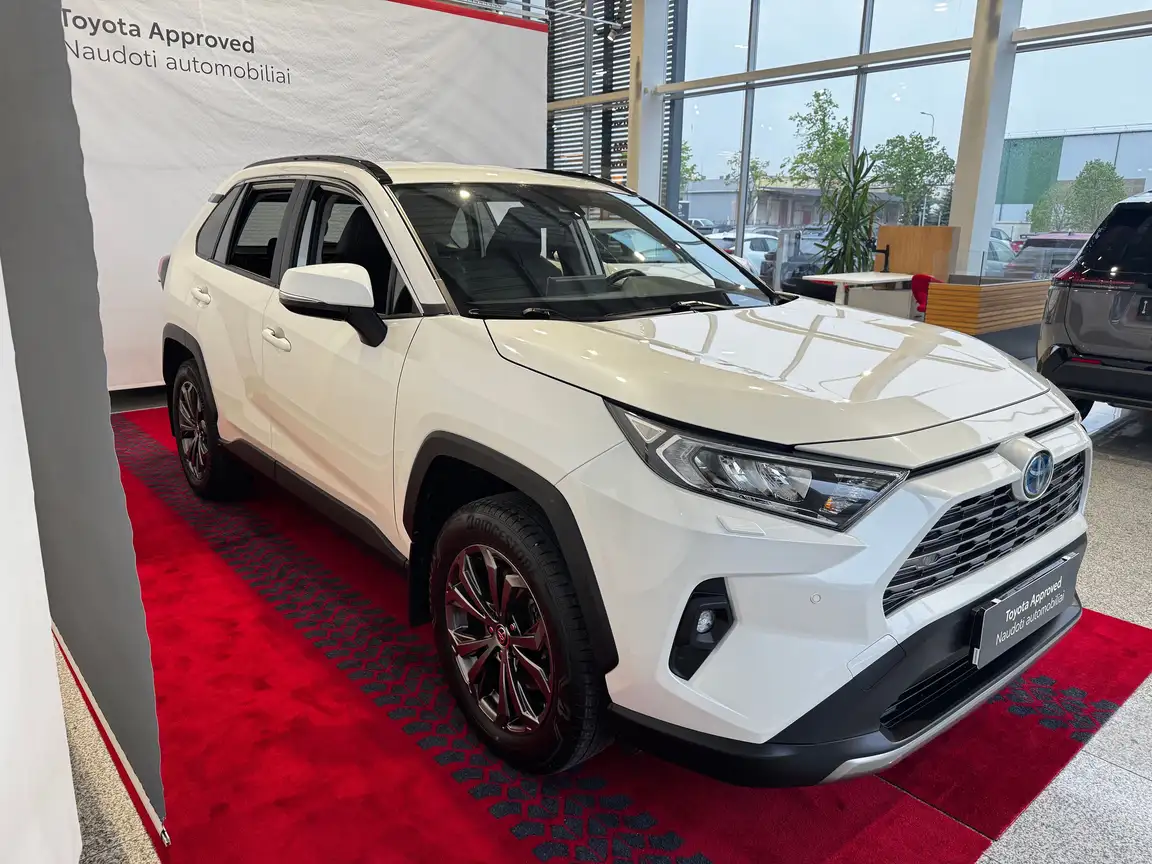 TOYOTA RAV4