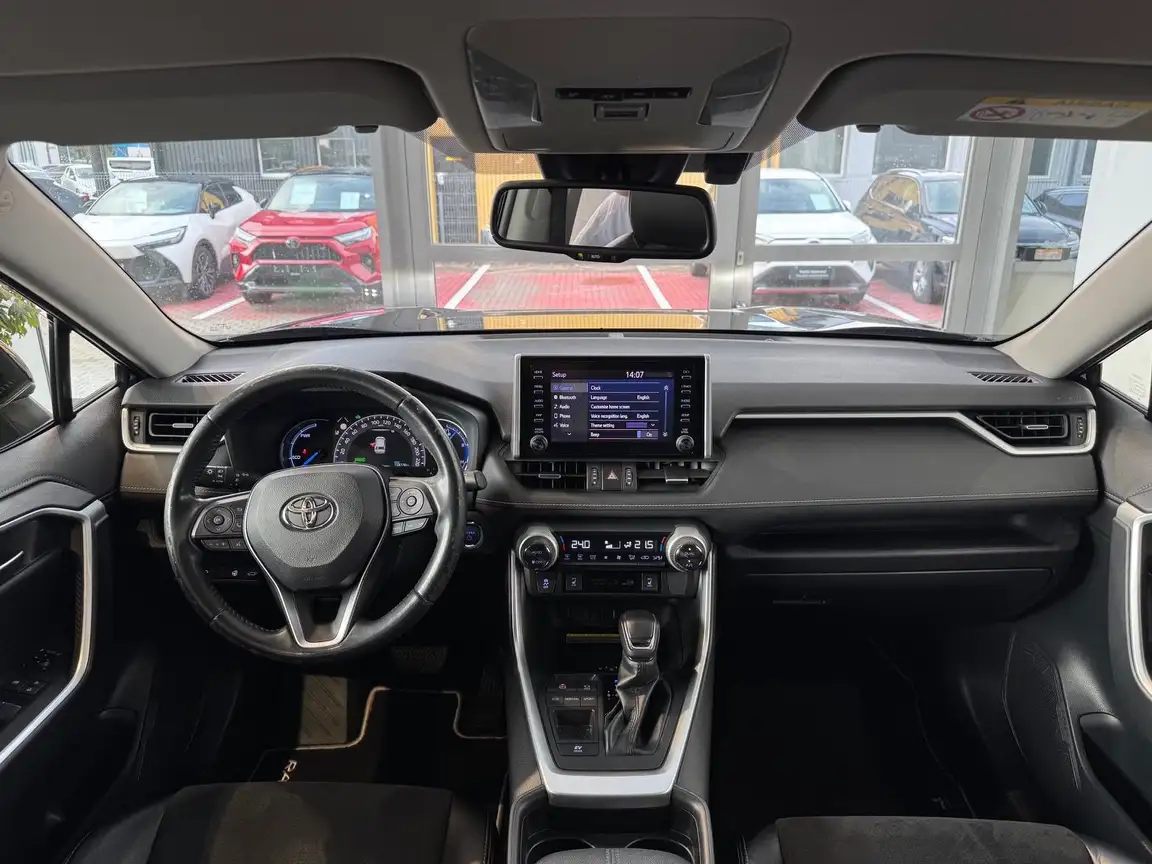 TOYOTA RAV4