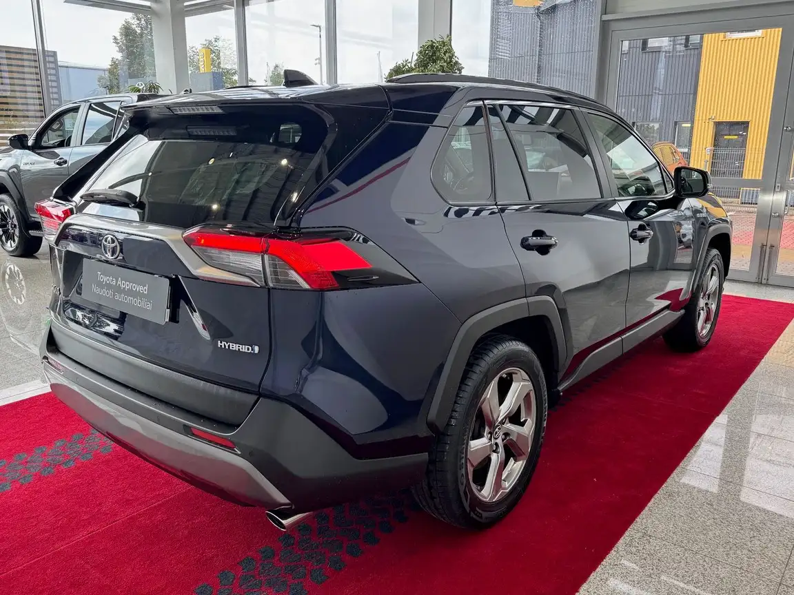 TOYOTA RAV4