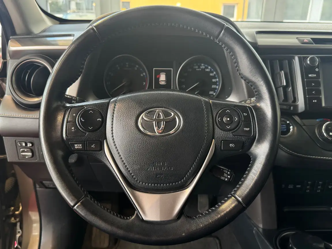 TOYOTA RAV4