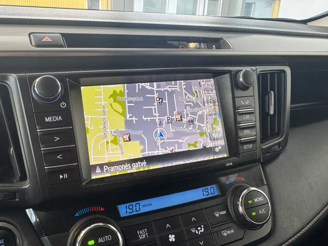 TOYOTA RAV4