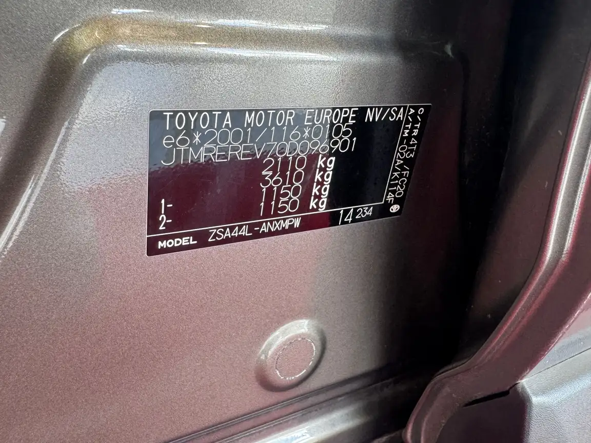 TOYOTA RAV4