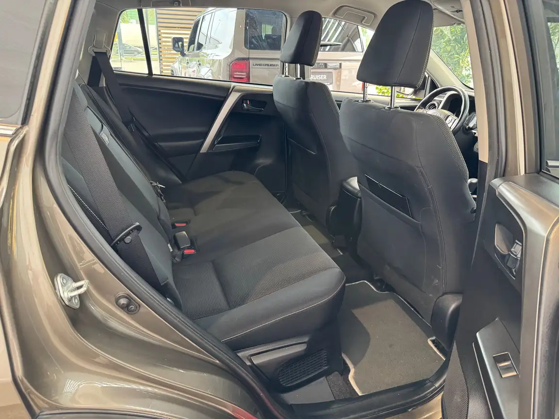 TOYOTA RAV4