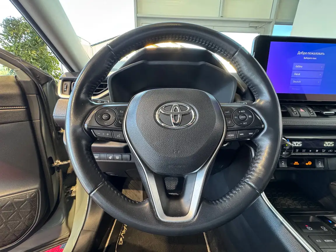 TOYOTA RAV4