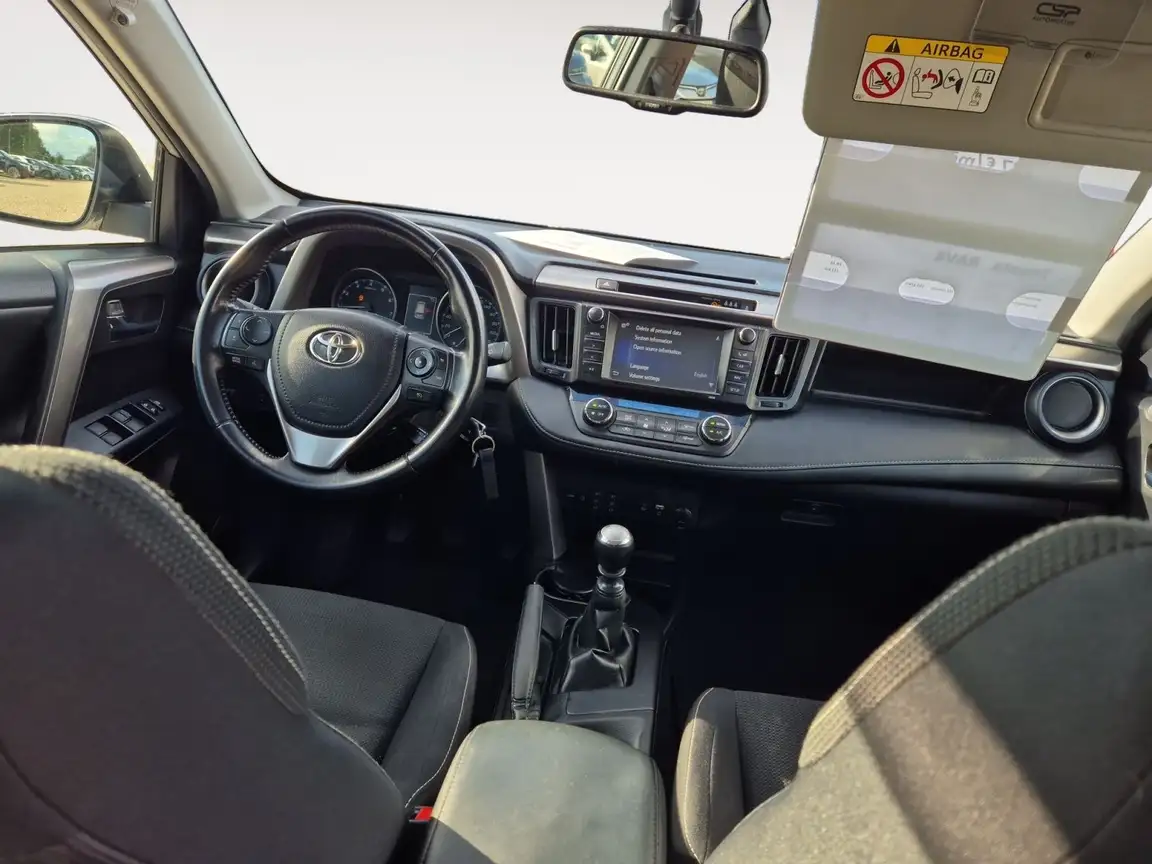 TOYOTA RAV4