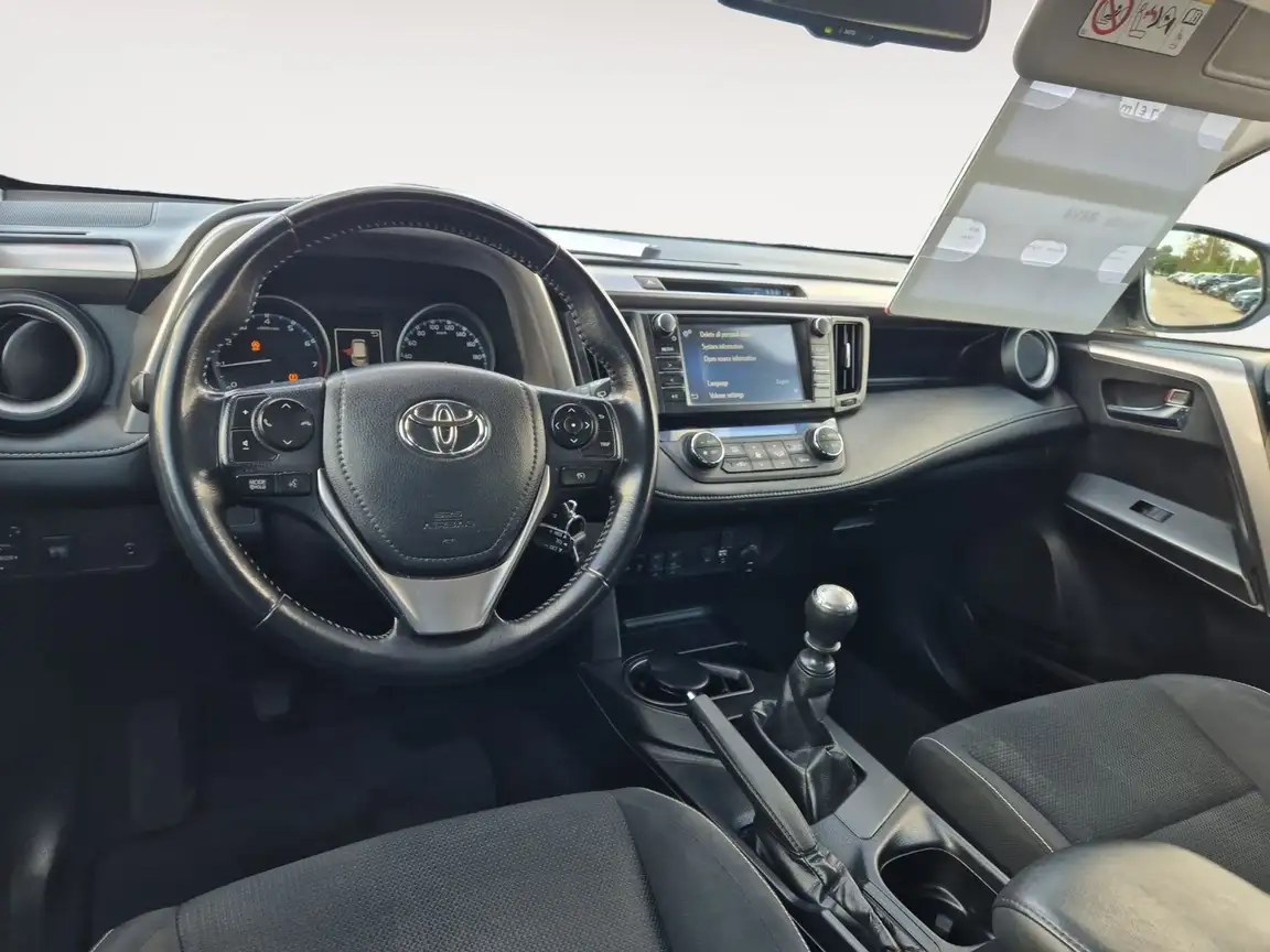TOYOTA RAV4